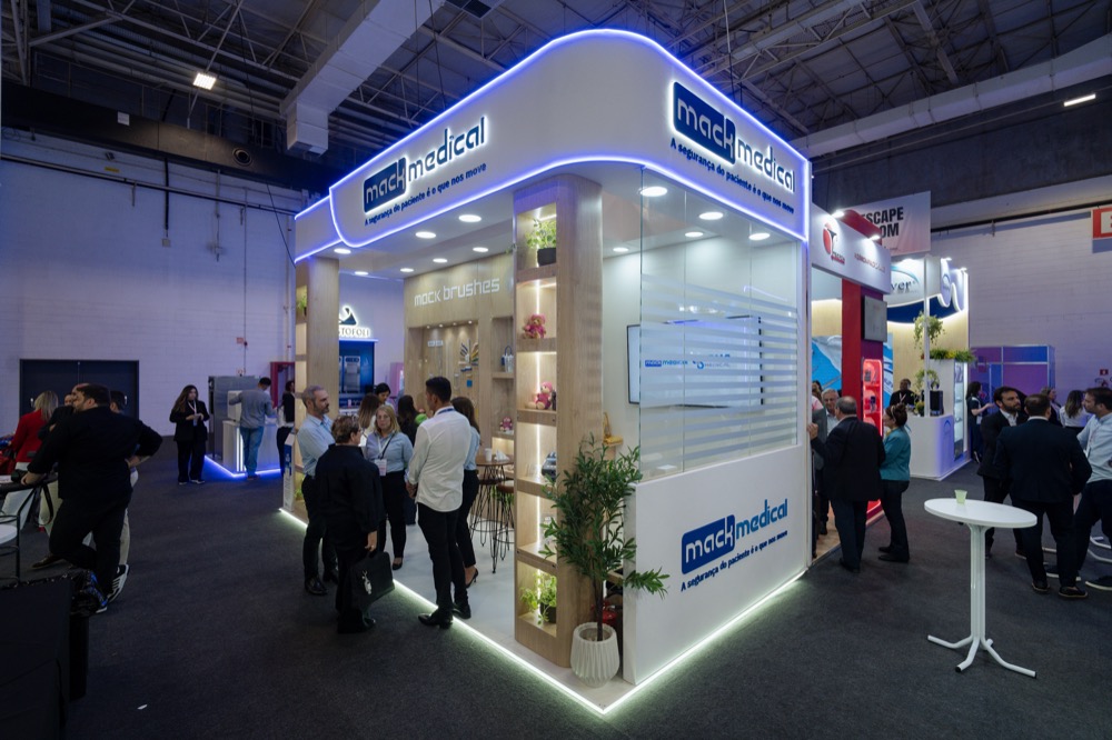 Estande da Mack Medical em congresso da SOBECC